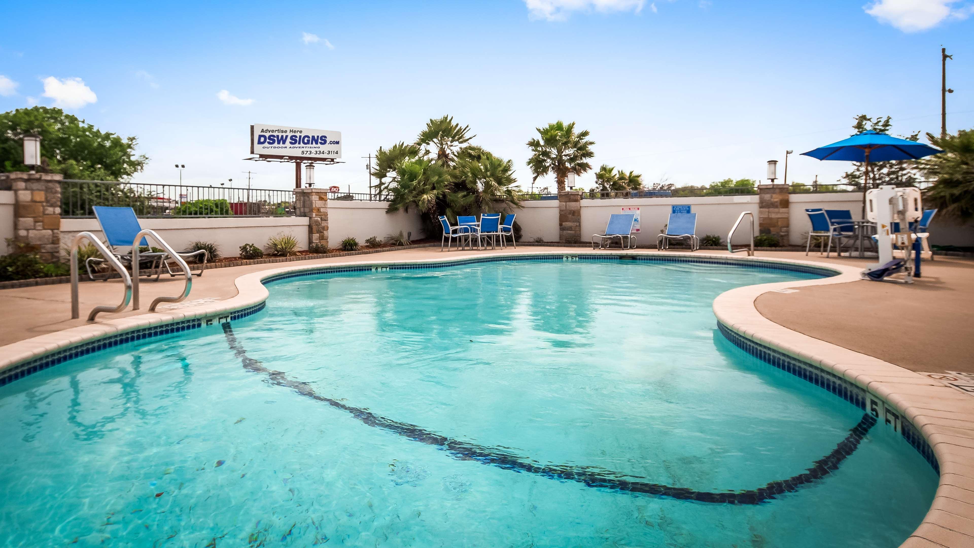 Best Western George West Executive Inn Экстерьер фото