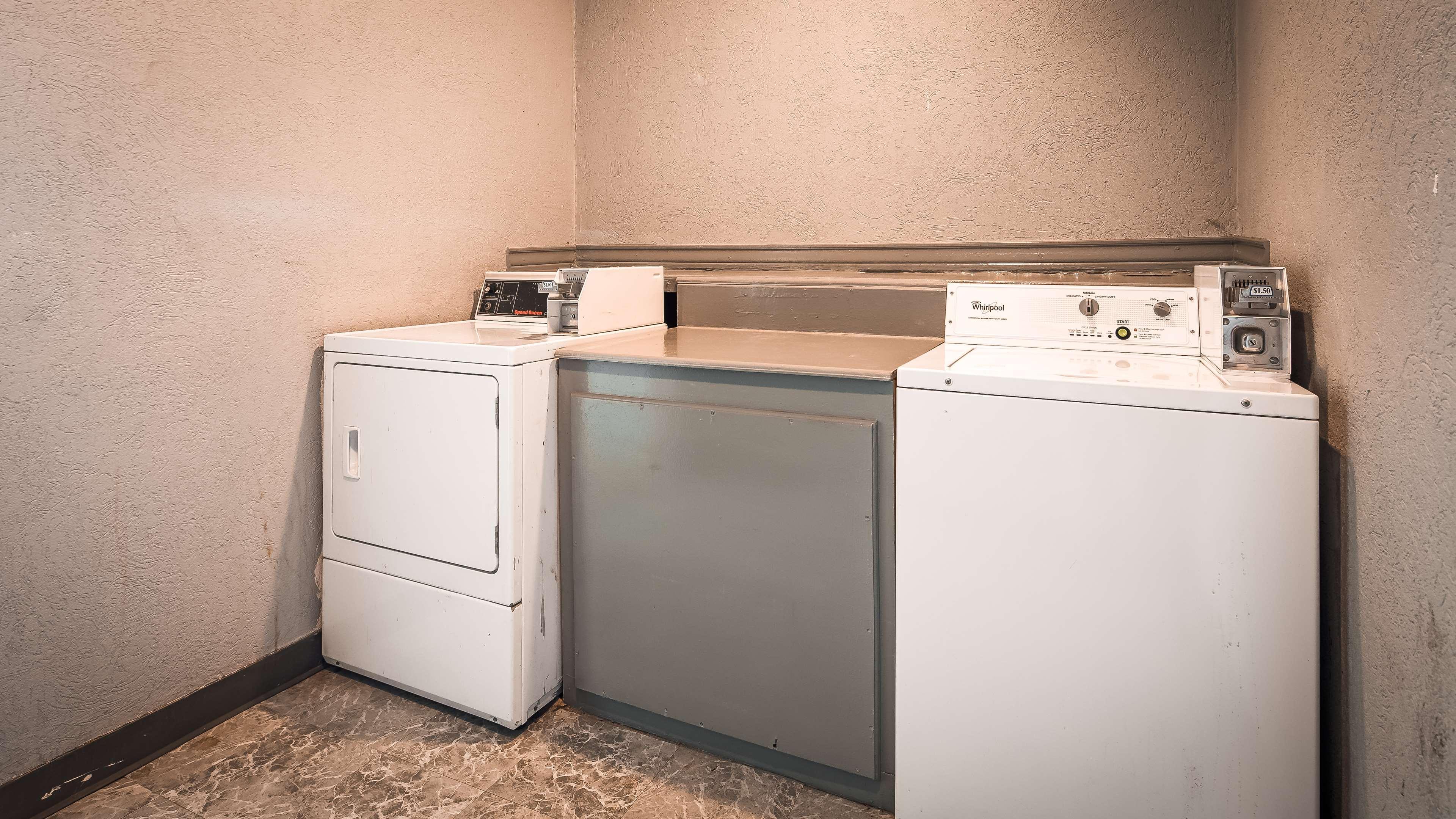 Best Western George West Executive Inn Экстерьер фото