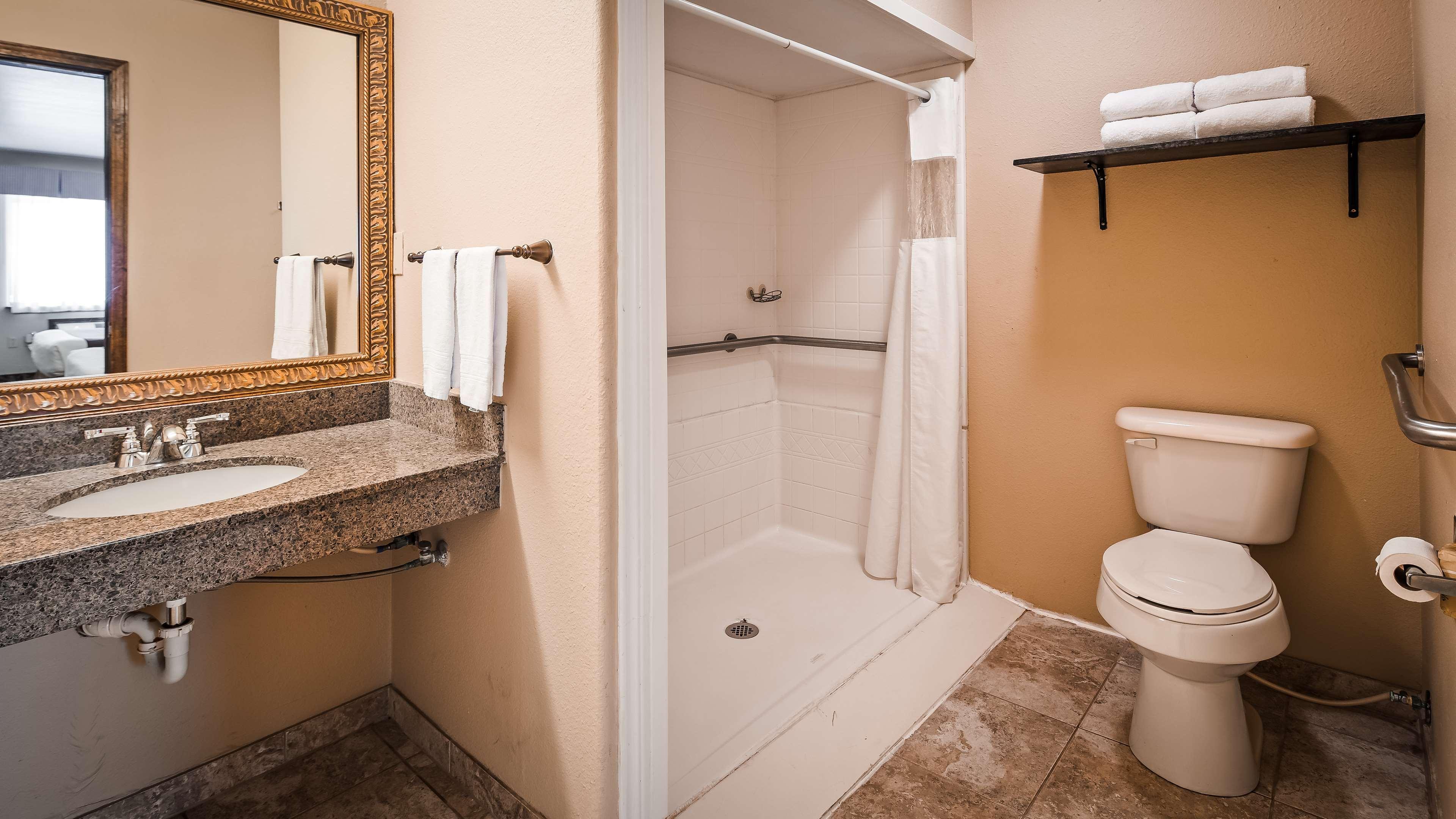 Best Western George West Executive Inn Экстерьер фото