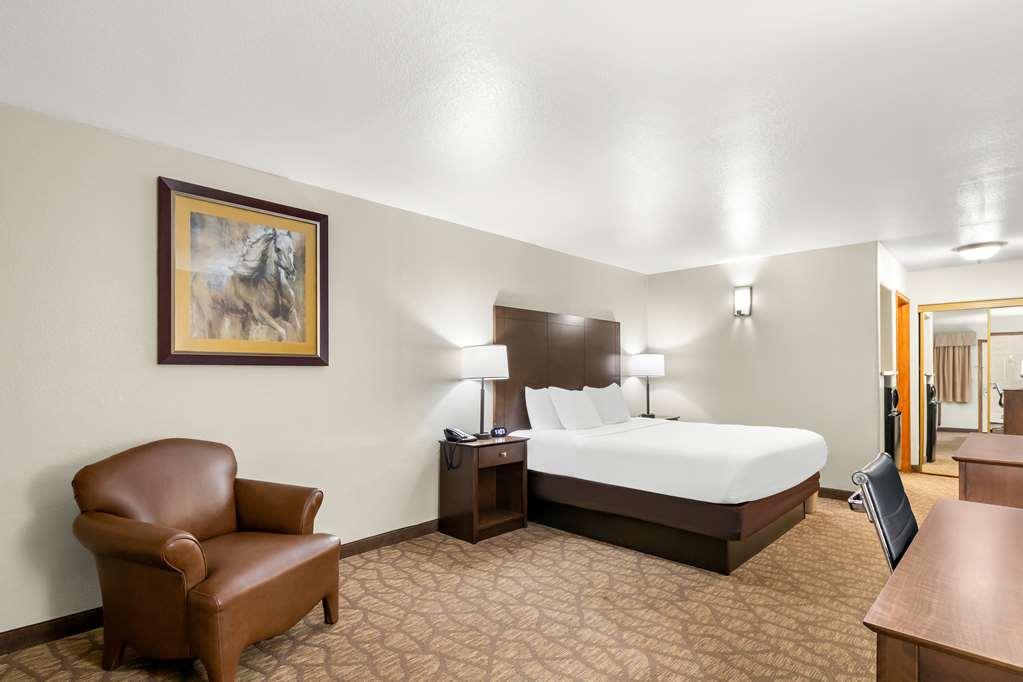 Best Western George West Executive Inn Номер фото
