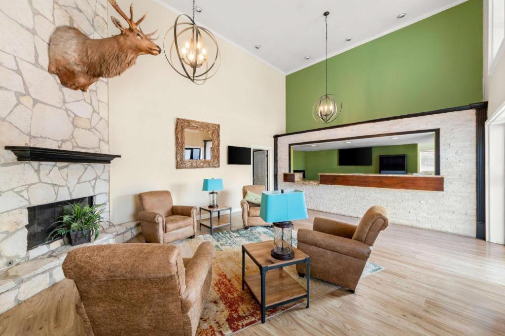 Best Western George West Executive Inn Экстерьер фото