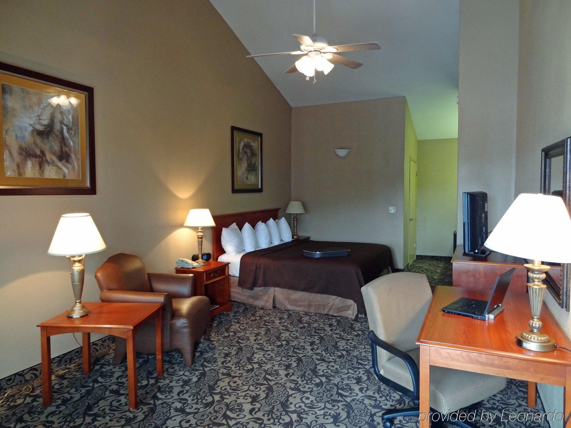 Best Western George West Executive Inn Номер фото