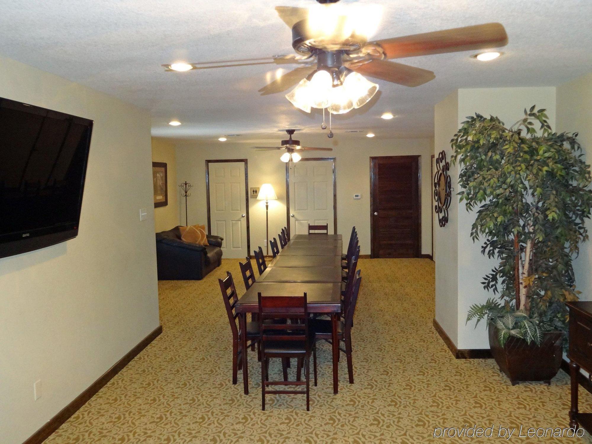 Best Western George West Executive Inn Удобства фото