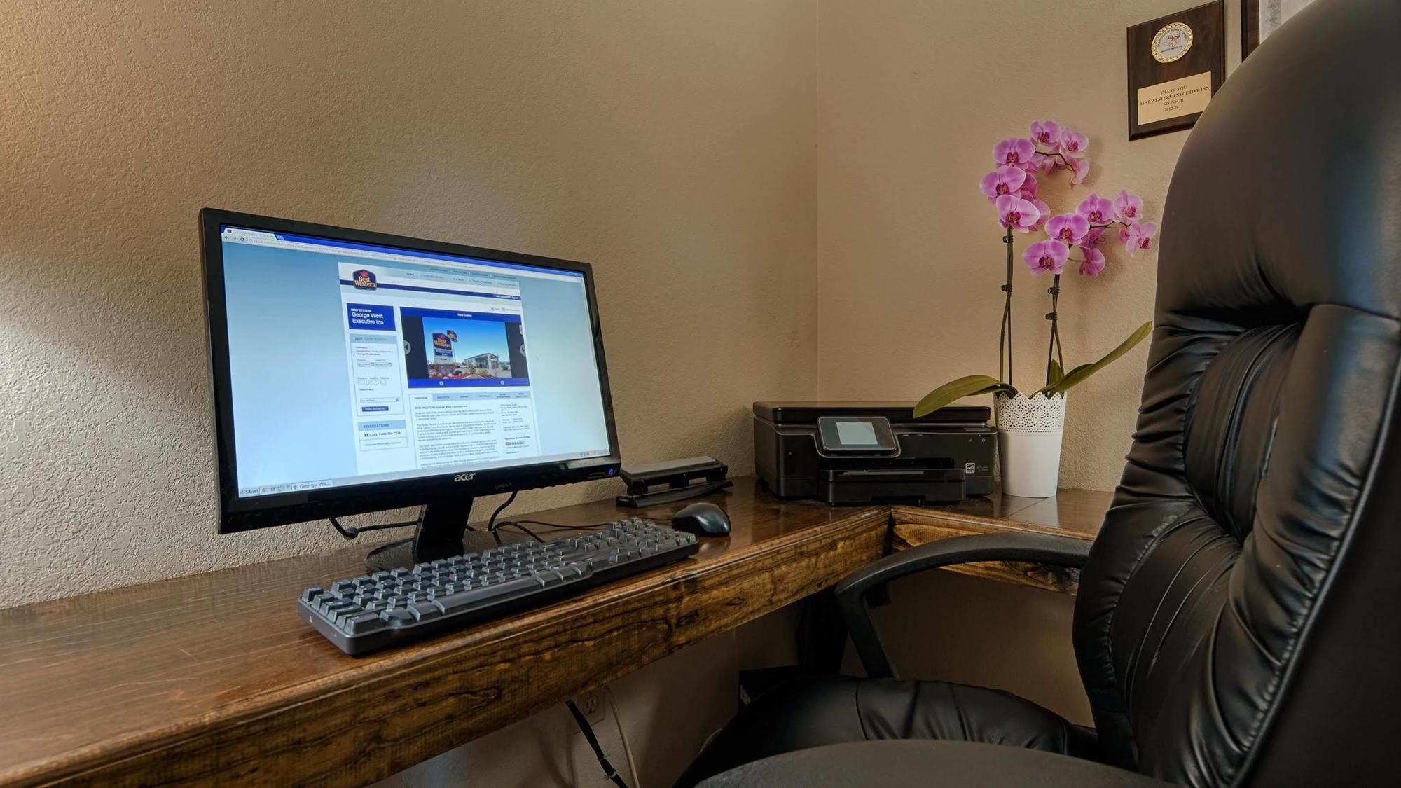Best Western George West Executive Inn Экстерьер фото